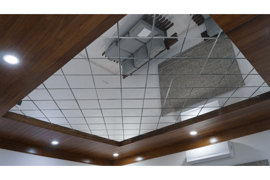 Стеклянный подвесной потолок