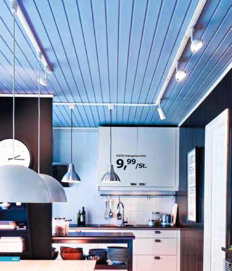 потолок из вагонки в современном стиле на кухне