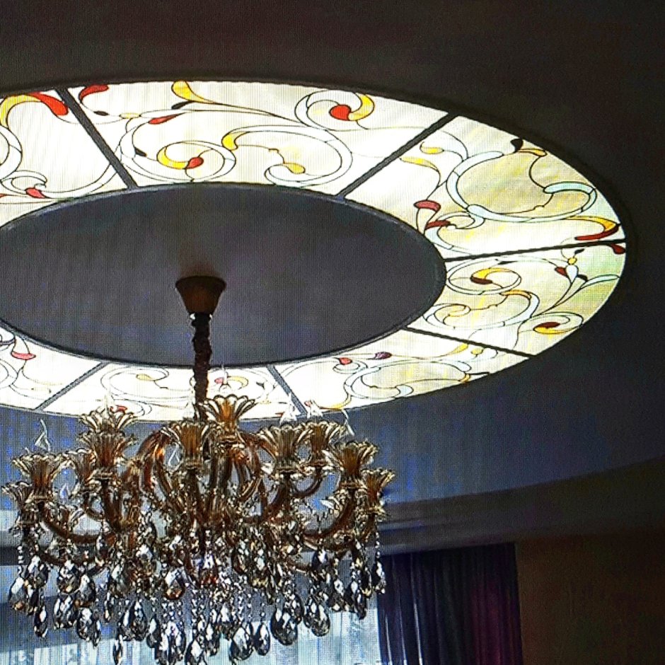 Витражные натяжные потолки