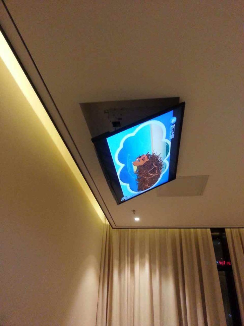 Потолочный лифт для телевизора