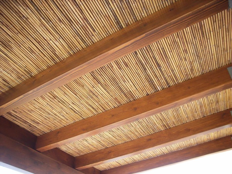 Многоуровневые деревянные потолки