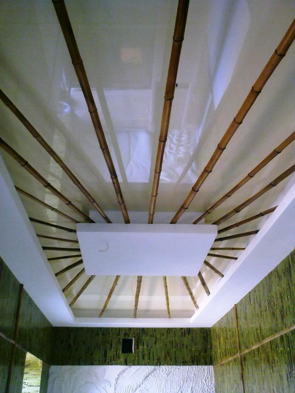Бамбуковое полотно на потолок