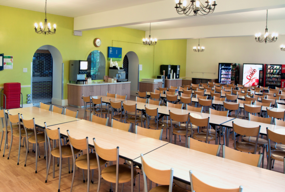 Tonbridge School столовая