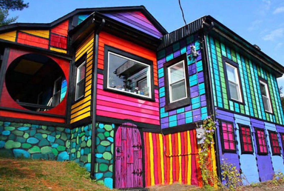 Разноцветный фасад (98 фото)
