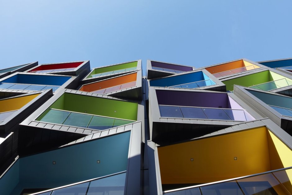 Разноцветные фасады зданий