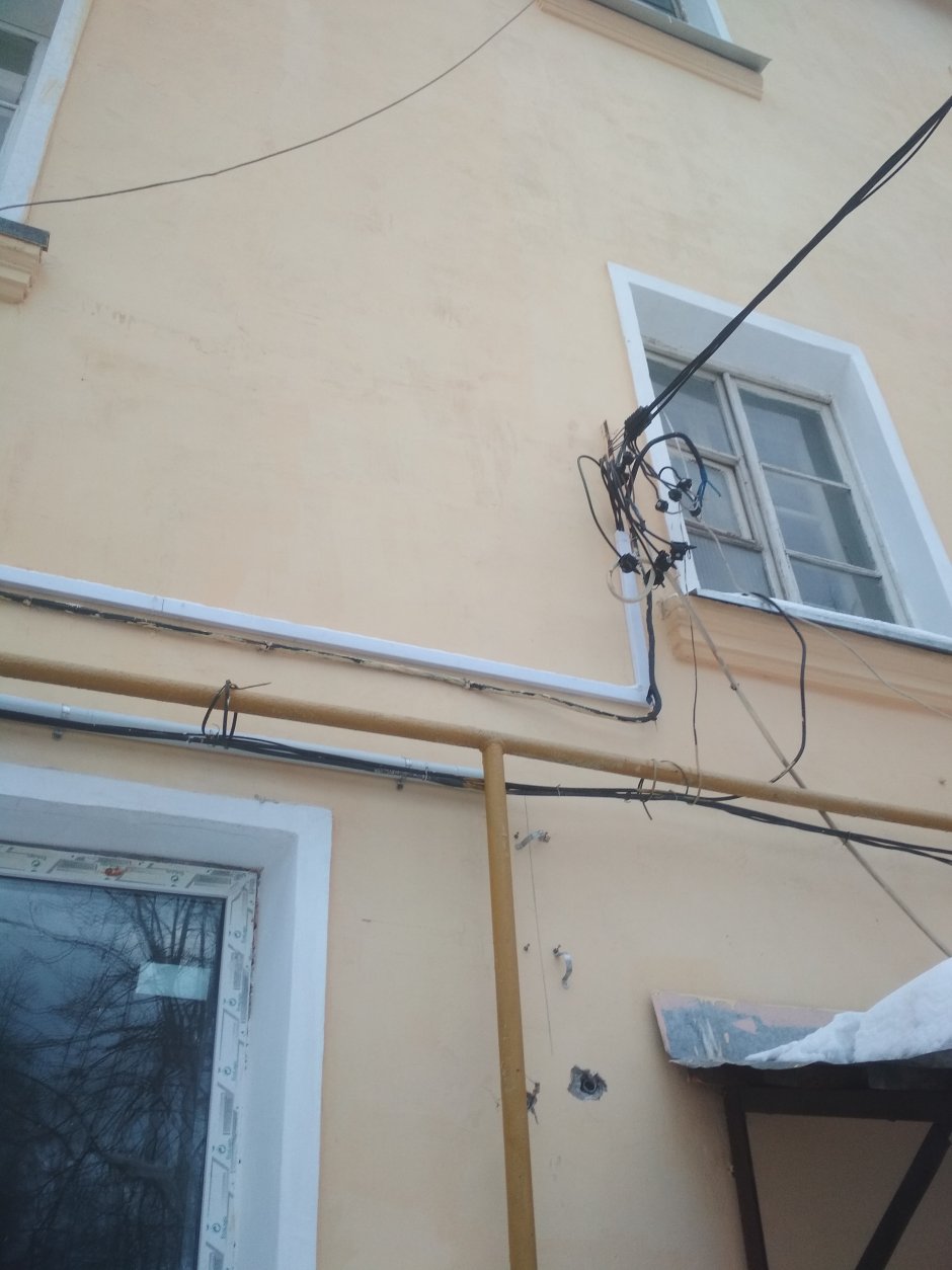 Прокладка кабеля по фасаду