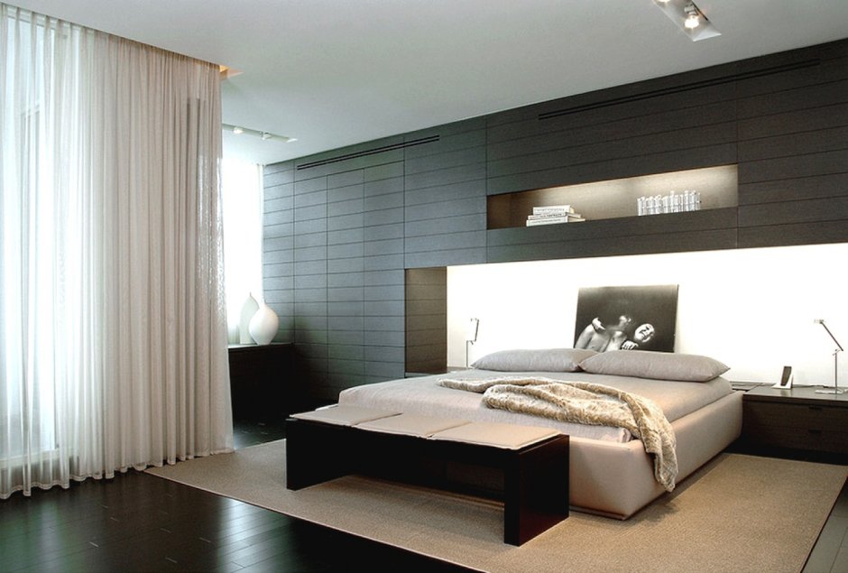 Спальни в современном стиле с деревянными полами