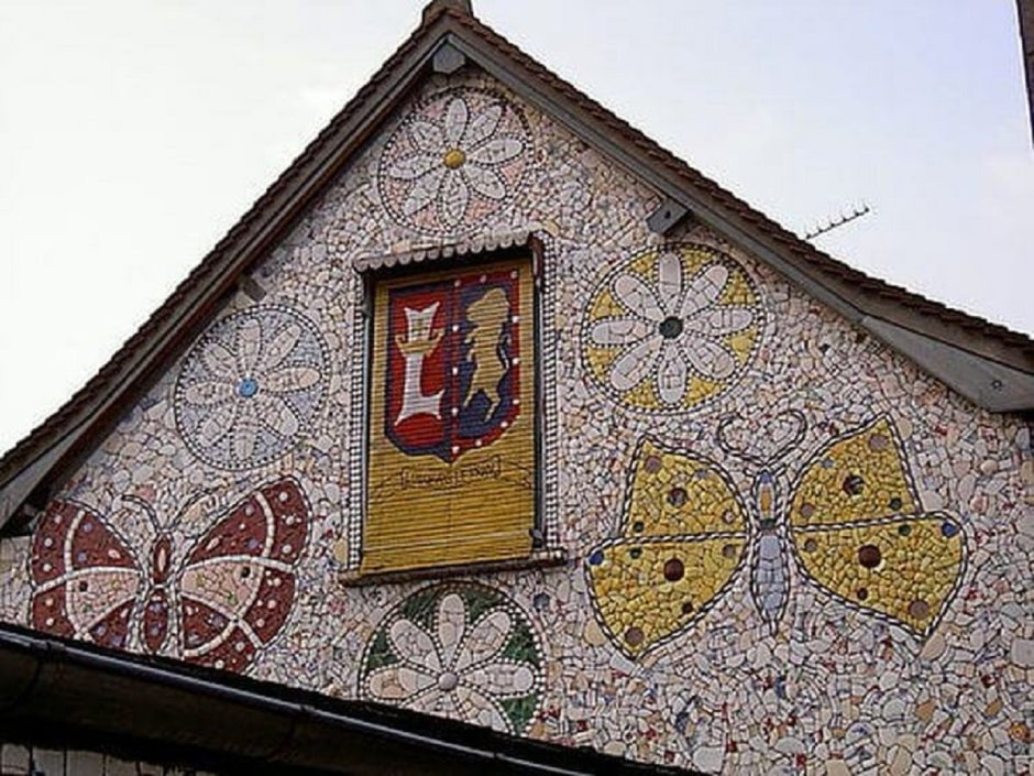 Мозаика на фасадах зданий