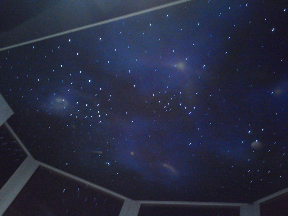 Потолок натяжной глянцевый Галактика