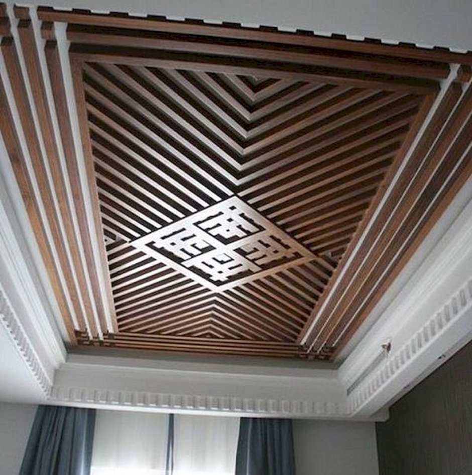 Потолок деревянный фигурный