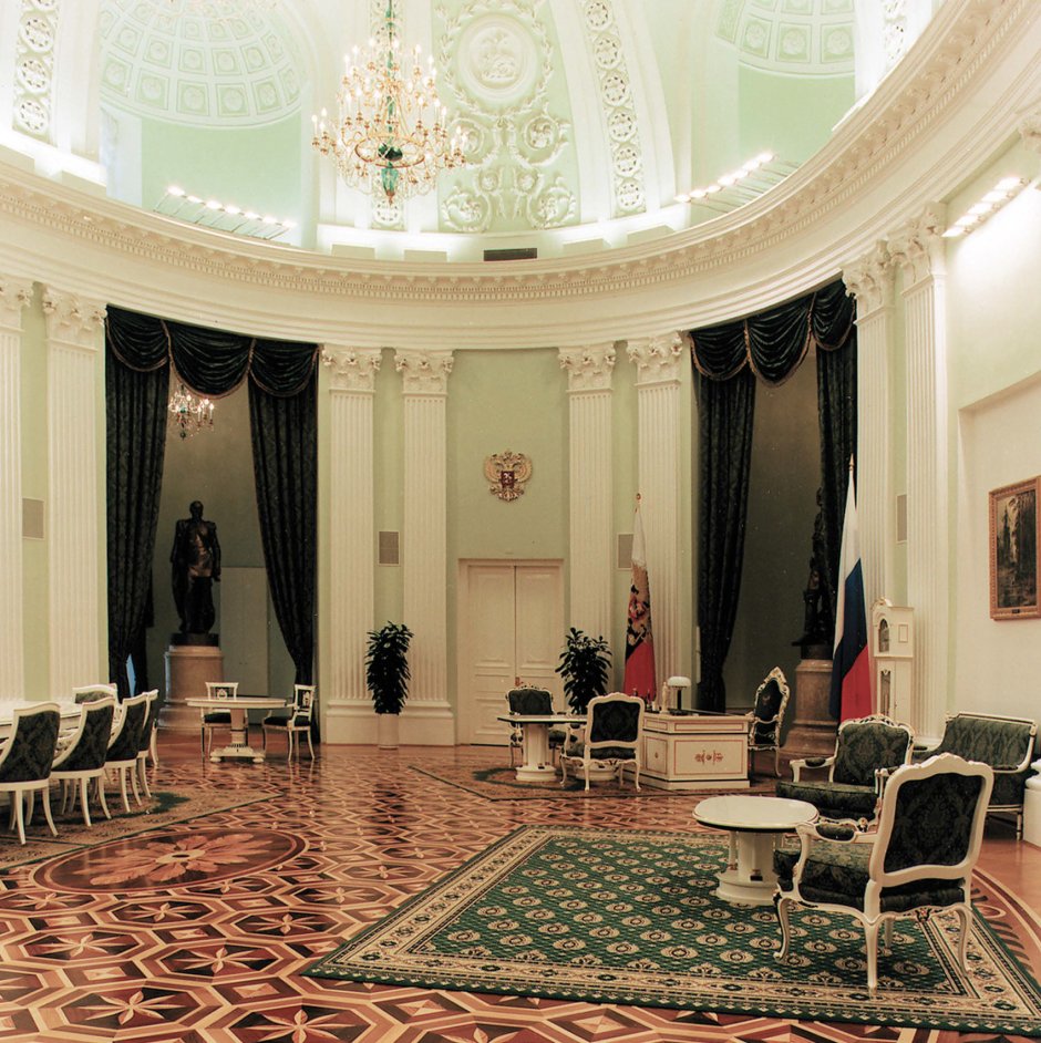 Сенатский дворец в Кремле — резиденция президента России