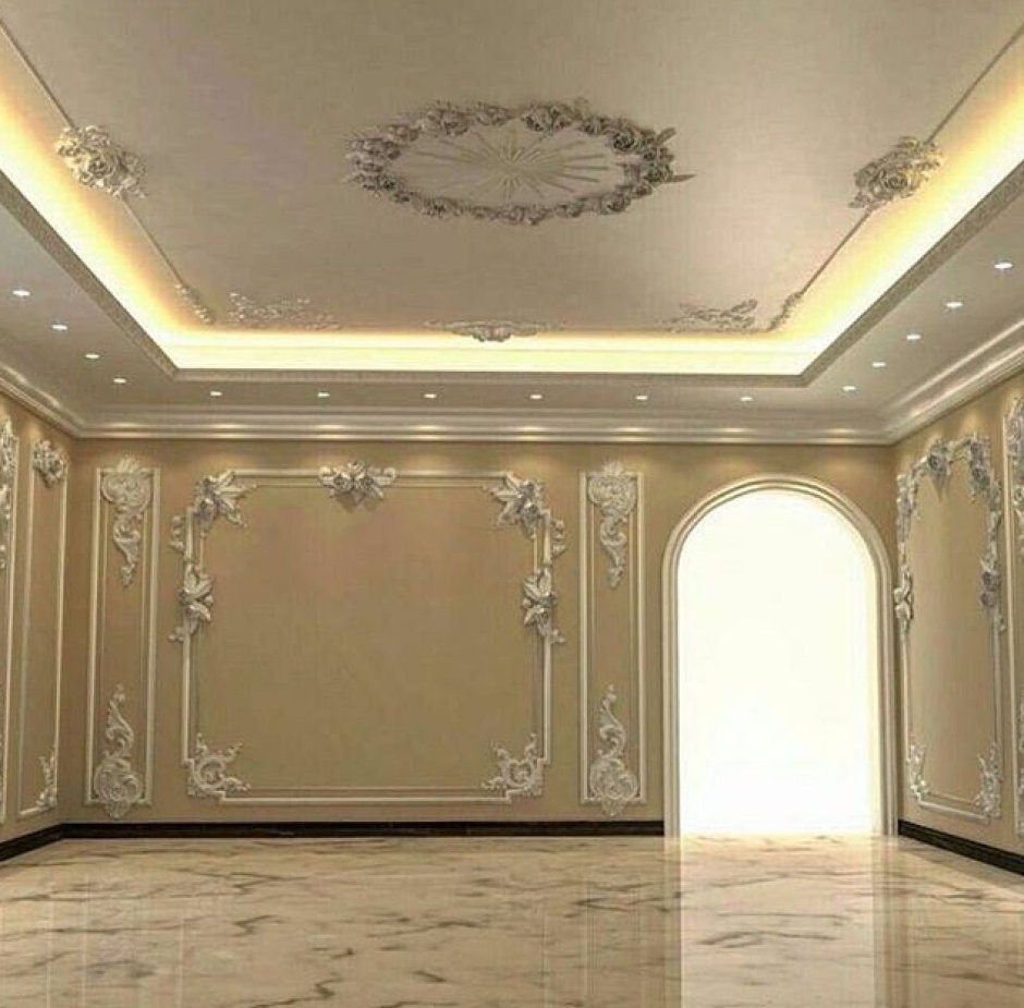 Дизайн потолка для зала из молдинга