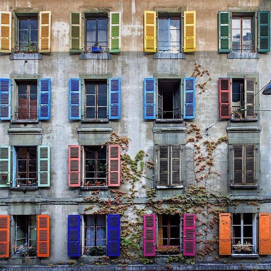 Фасады с цветными окнами