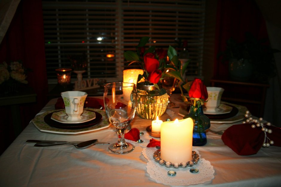 Стол для романтического вечера