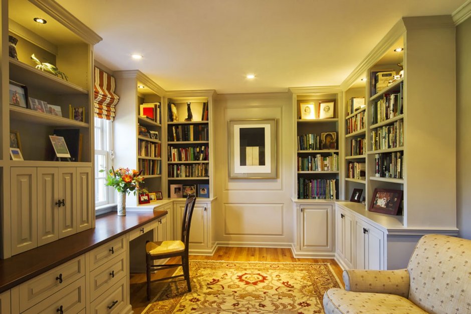 Интерьер комнаты с книжными шкафами