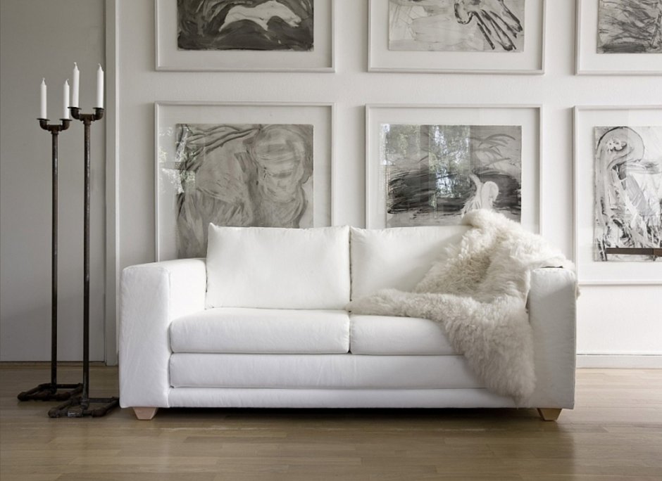 Белая мягкая мебель в интерьере