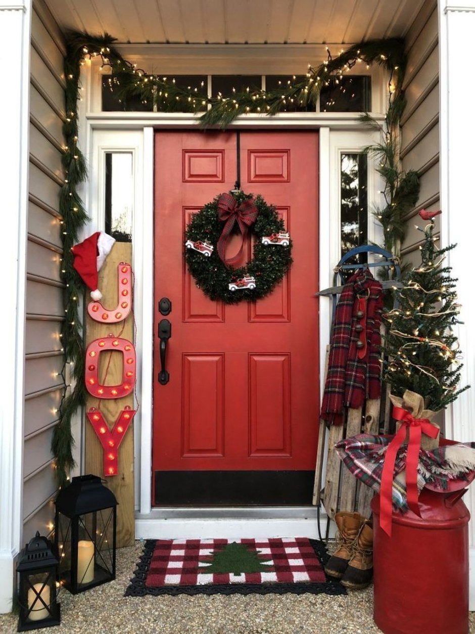 Декор входной двери на новый год