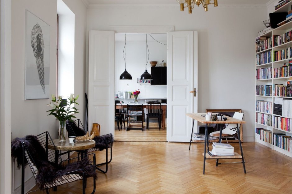 Скандинавский стиль в интерьере квартиры двери
