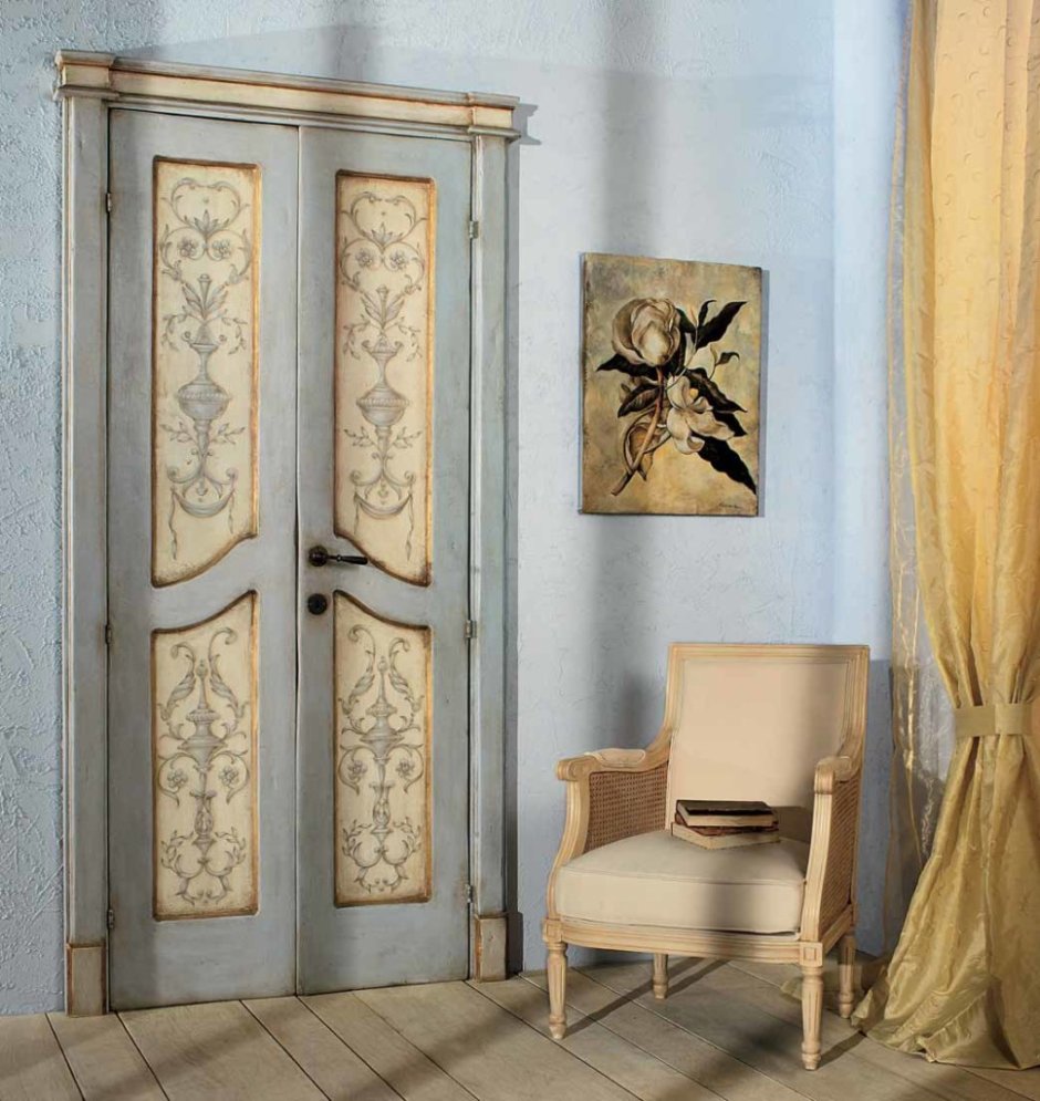 Межкомнатные двери состаренные в провансальском стиле