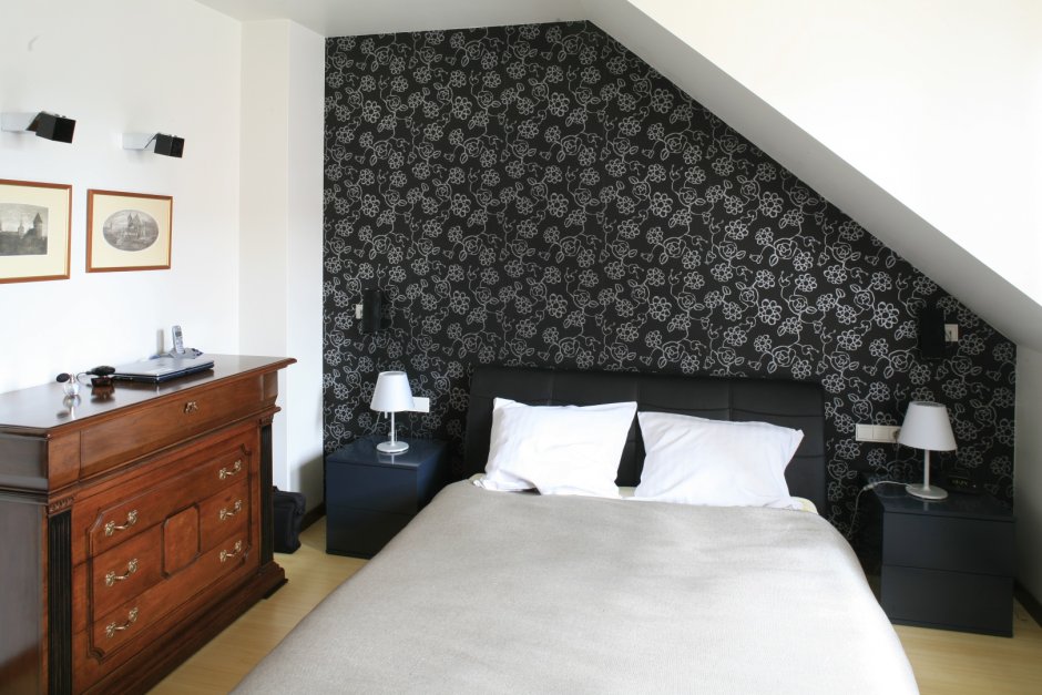 Серо лиловый цвет стен