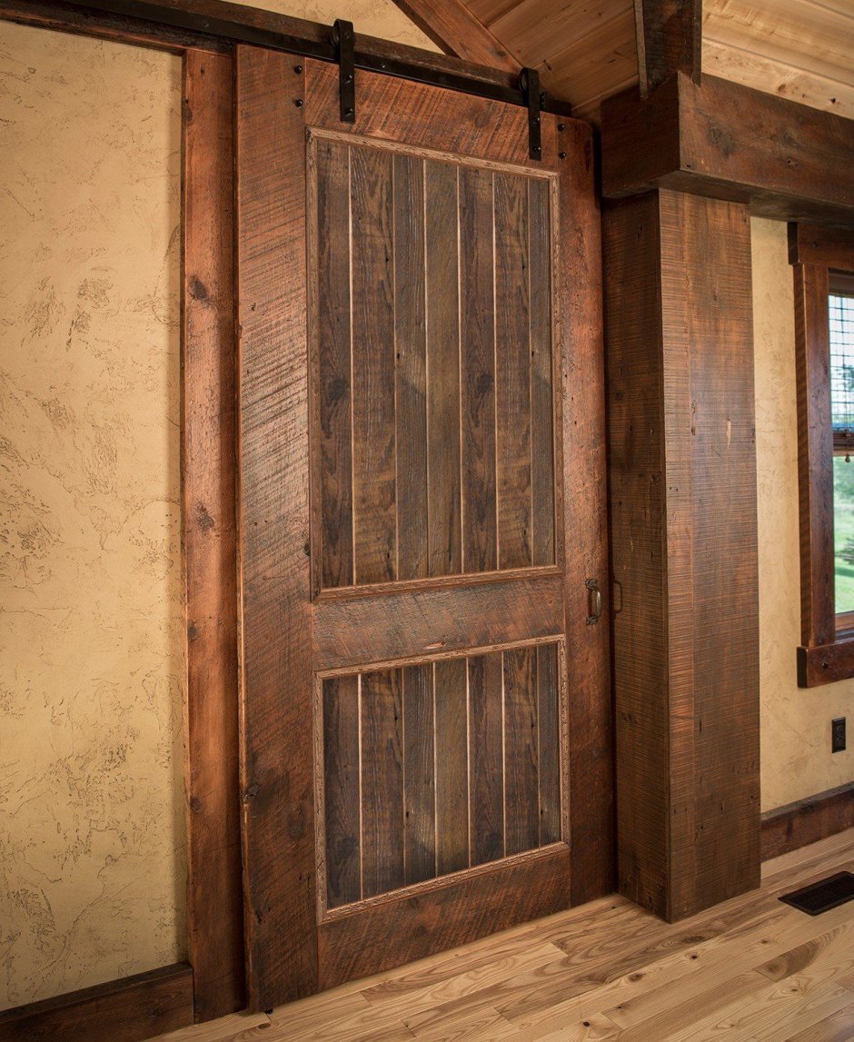 Деревянные межкомнатные двери в стиле фахверк