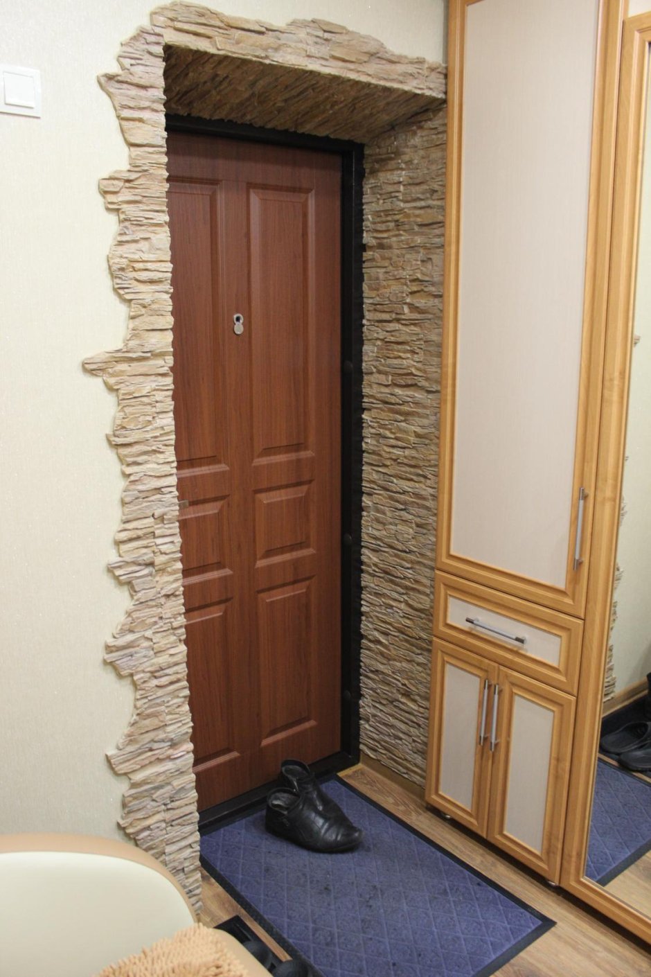 дверные откосы декоративным камнем фото