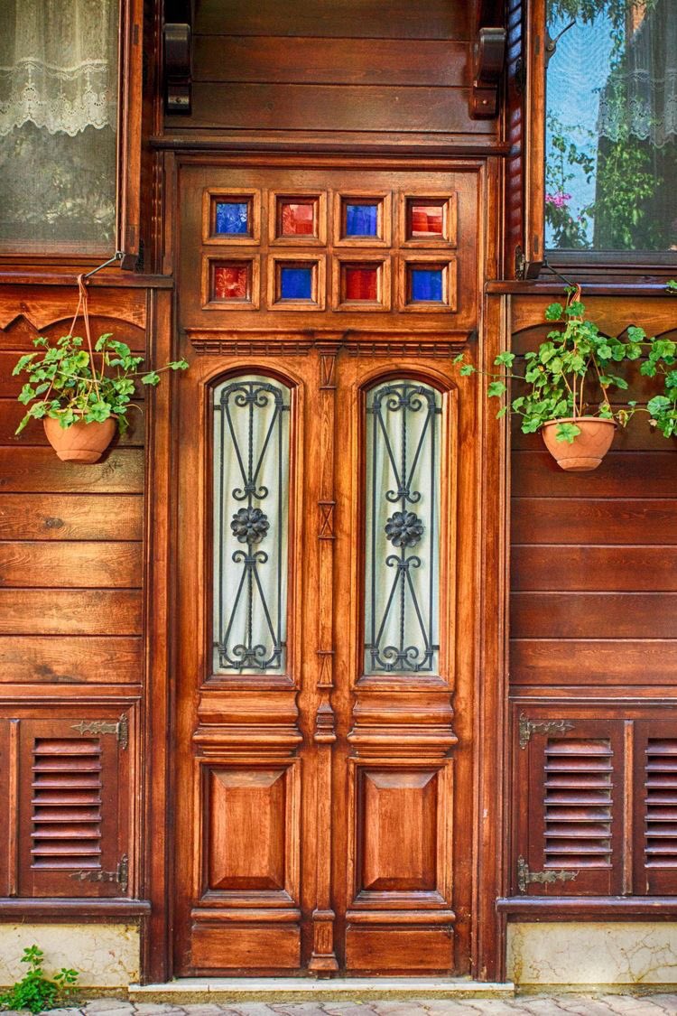 Фасады дверей старинные