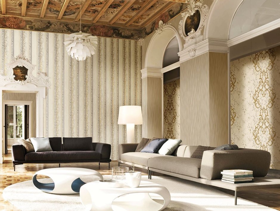 Итальянский стиль обоев в интерьере гостиной фото