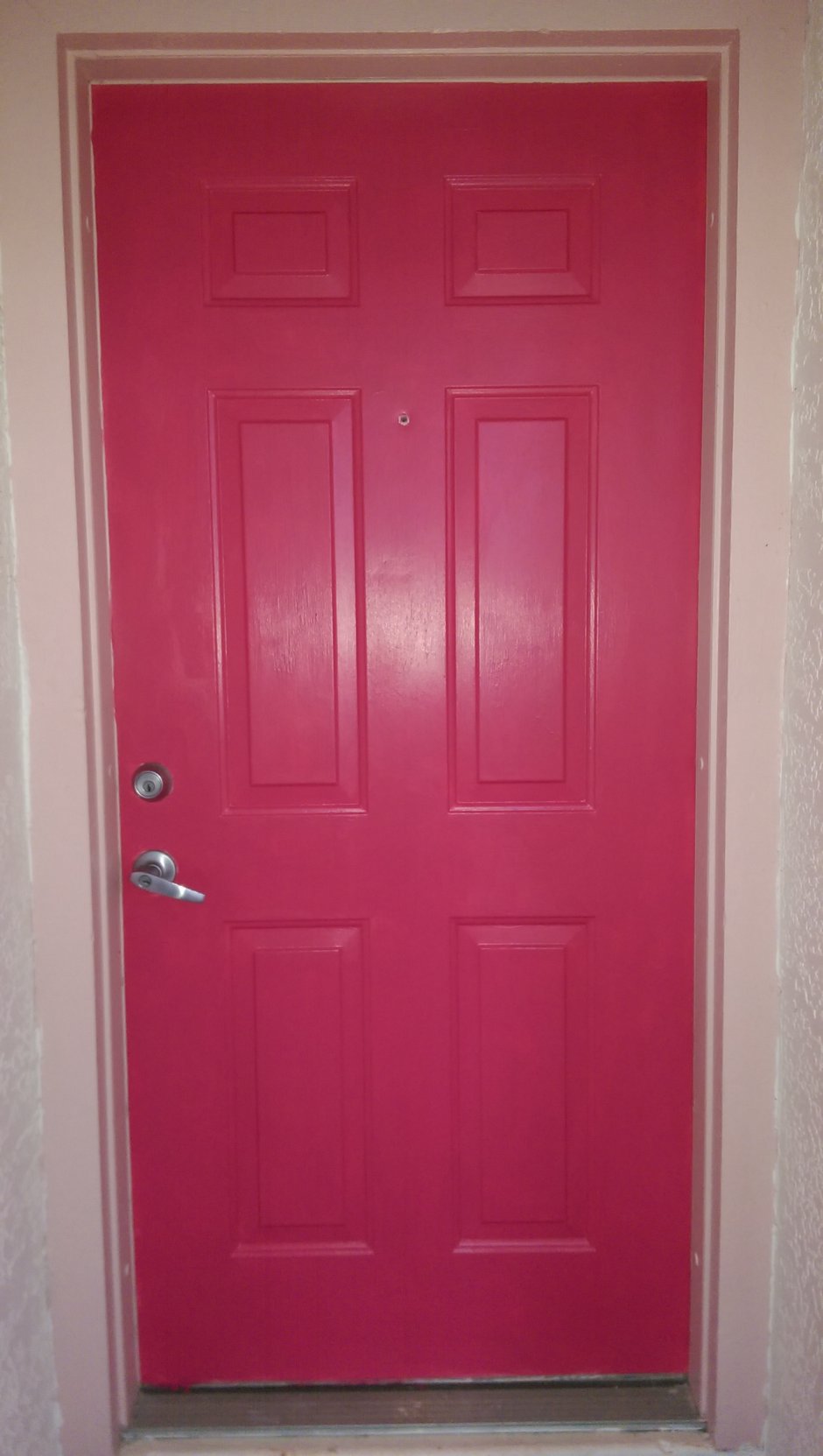 Двери розовые комнатные