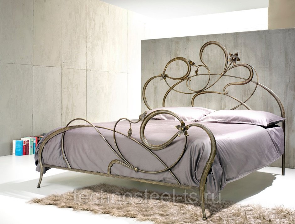 Кованая кровать Модерн