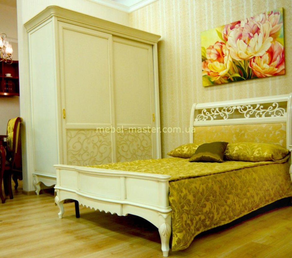 Мебель румынская Могадор гостиная столы