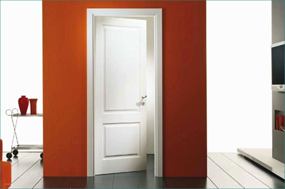 Терракотовые двери в интерьере