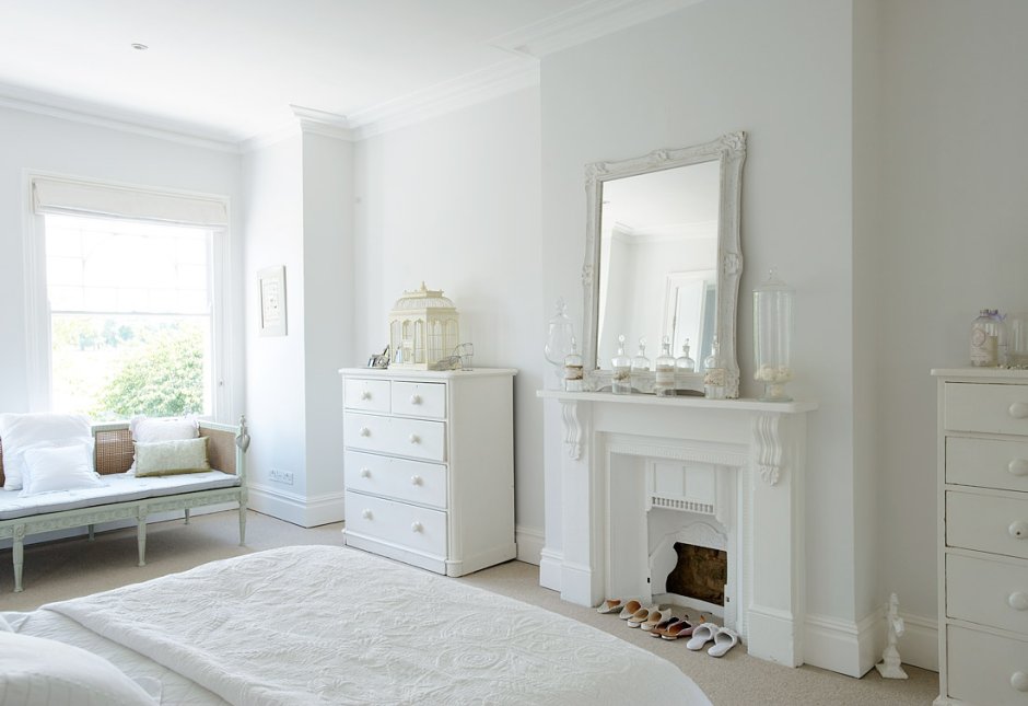 Белая комната белые стены белая мебель