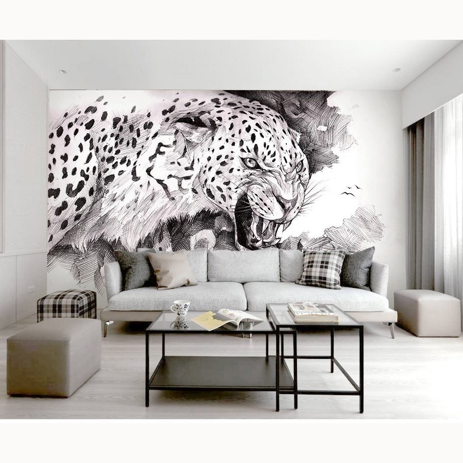 Гостиная с леопардовым диваном
