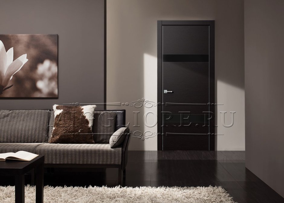 Открытая дверь