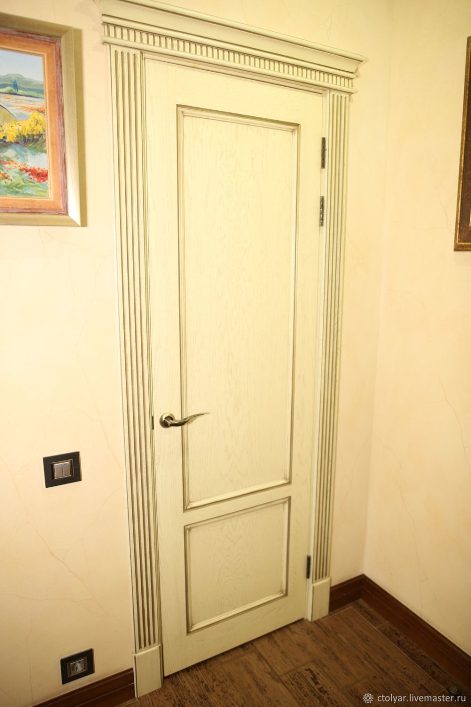 Филенчатые двери в интерьере (95 фото)