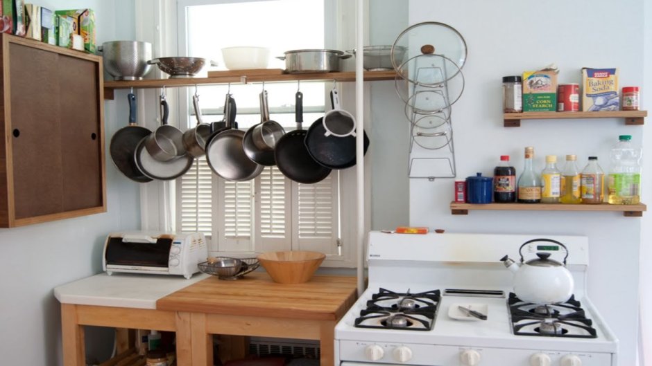 Хранение кухонной утвари на маленькой кухне
