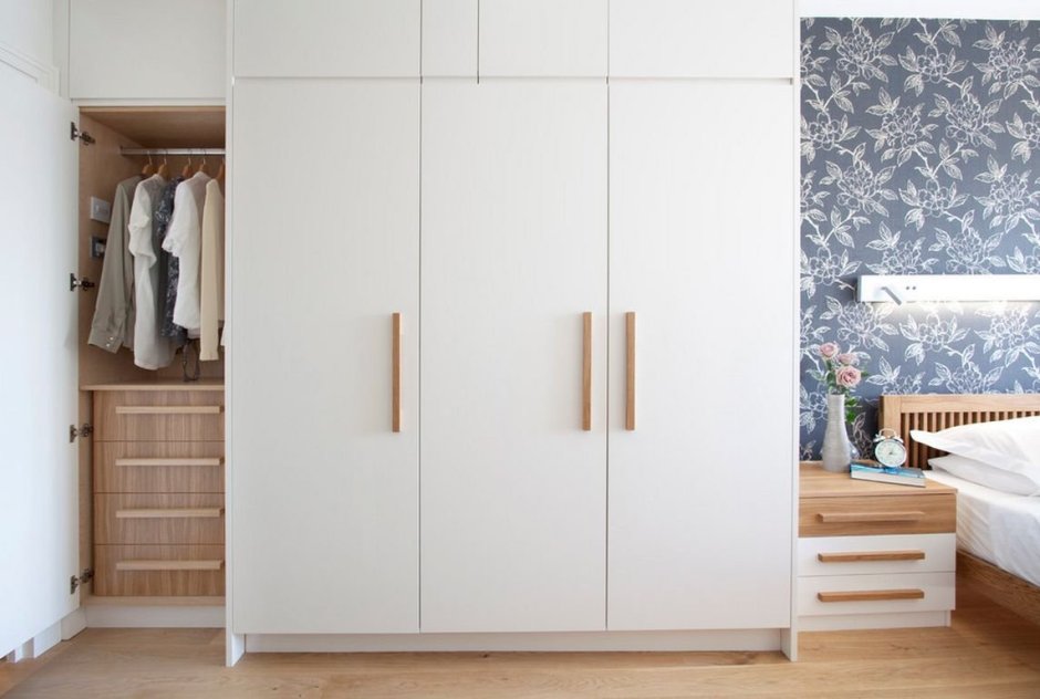Шкаф ikea с распашными дверьми 100x58x236
