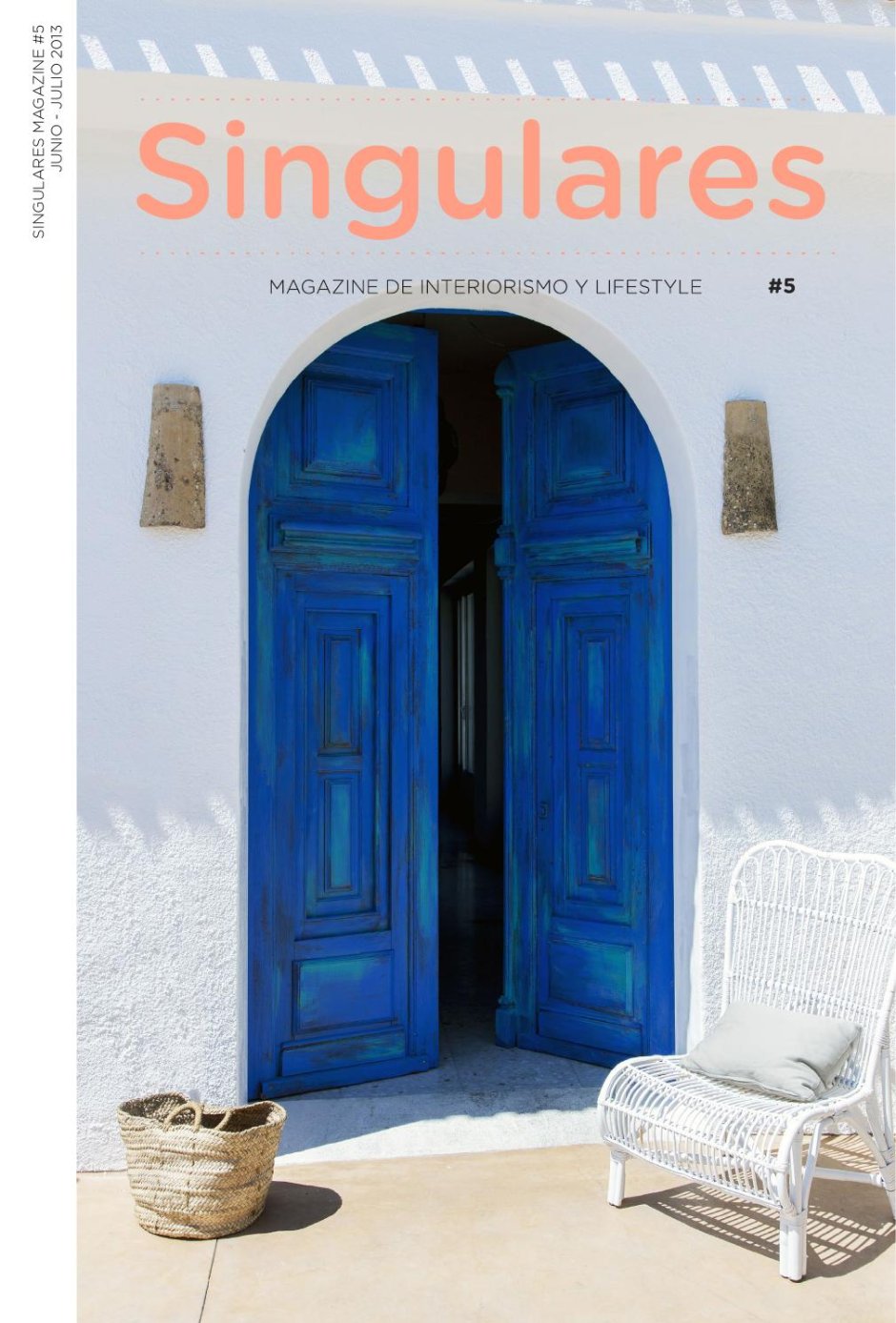 Двери в греческом стиле