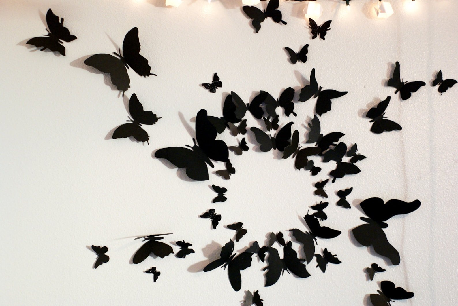 Бабочки на стену своими руками. Бабочки для декора. Бабочки на стену. Декор из бабочек на стену. Бабочки декоративные на стену.