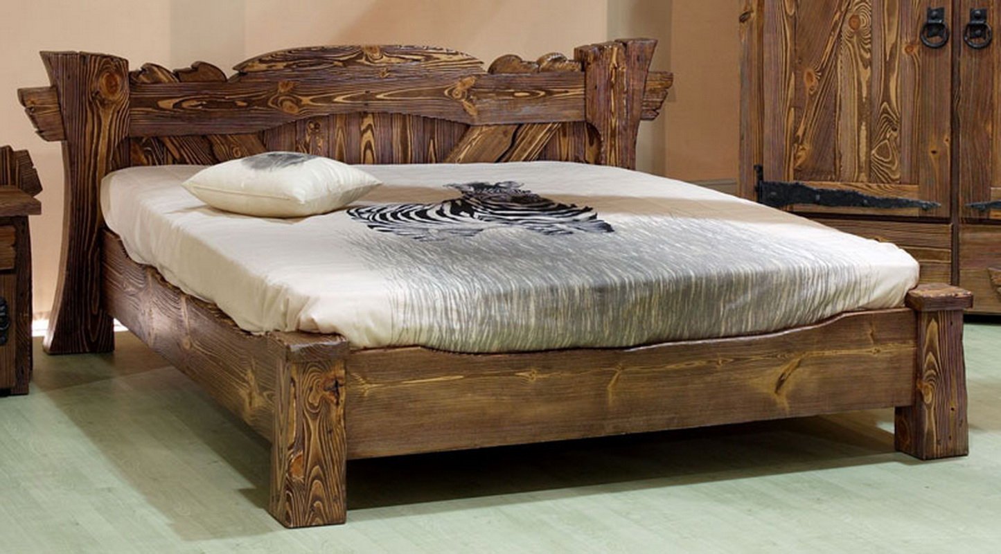 Кровати из массива дерева под старину