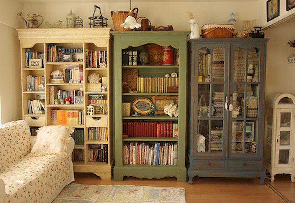 Книжный шкаф ретро стиль