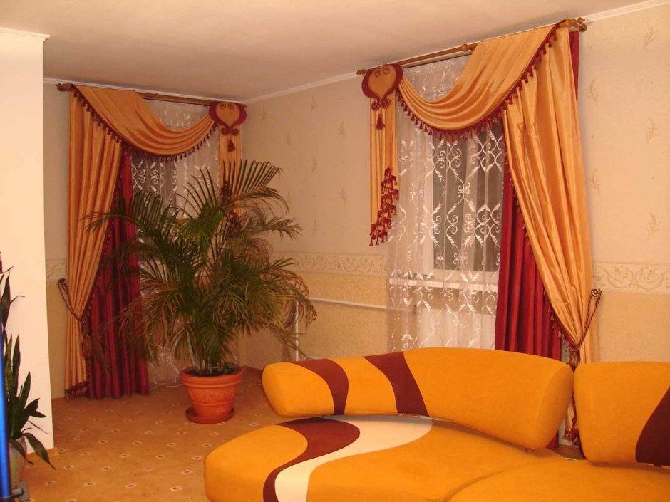 Римская штора в кабинет в классическом стиле