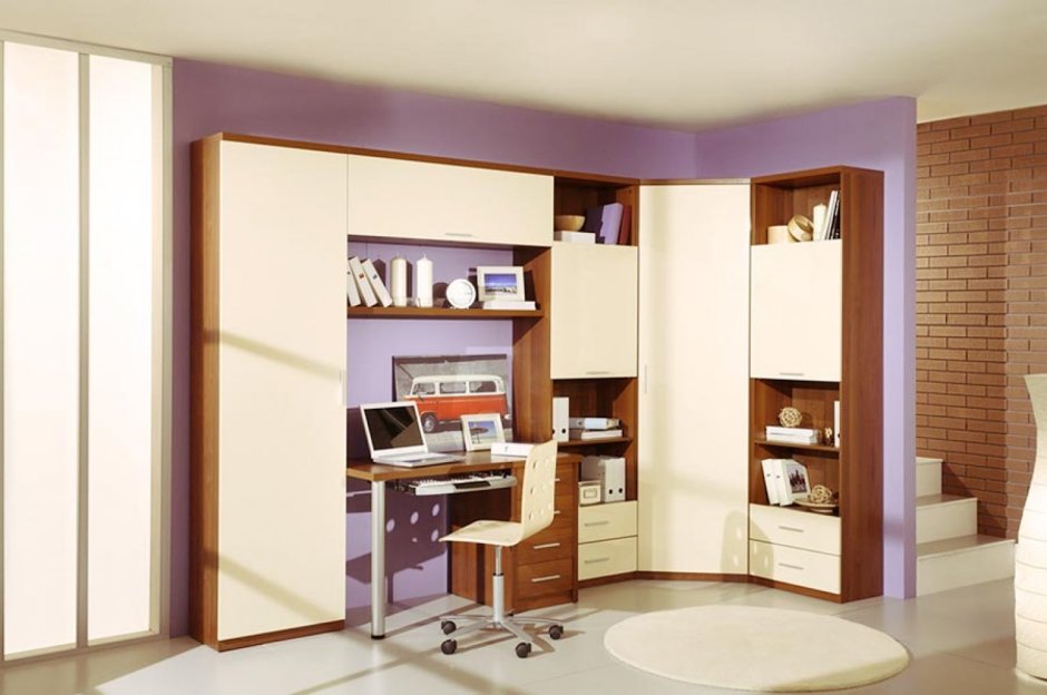 Встроенный шкаф с рабочим местом