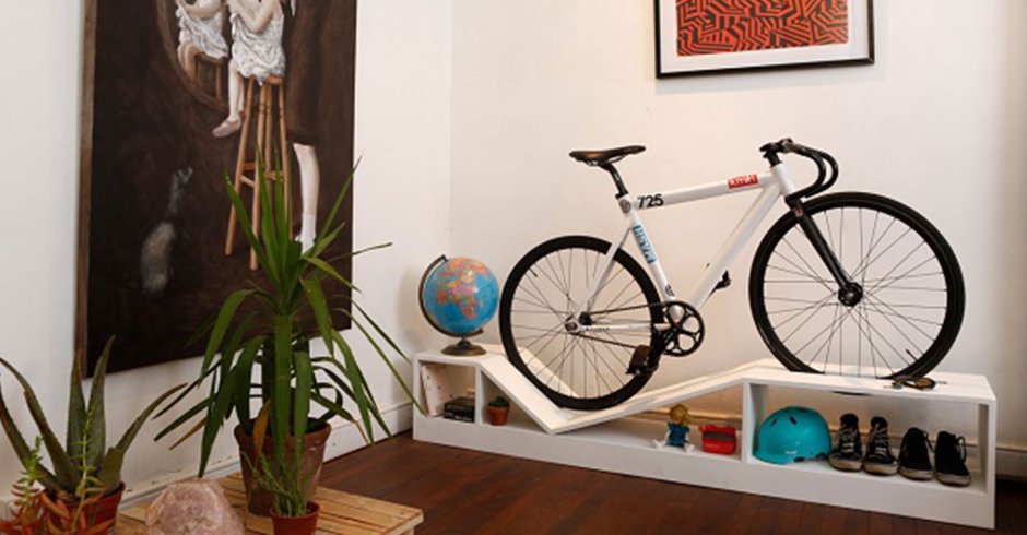 Велосипед в гардеробе