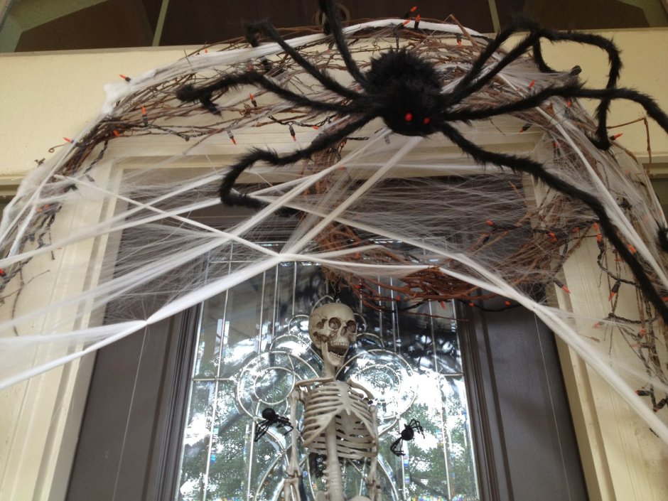 Гигантский паук на Хэллоуин