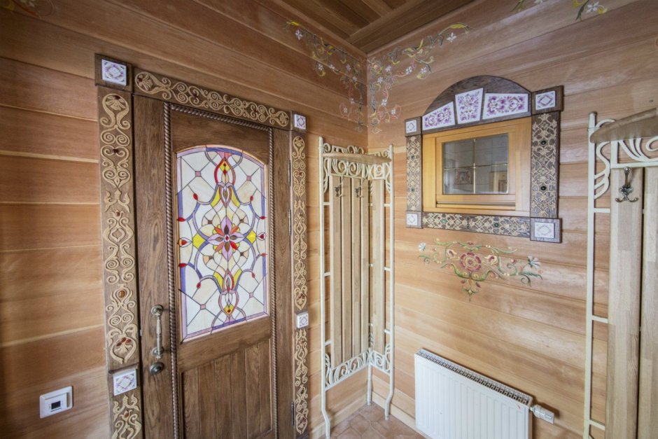 Роспись стен в деревянном доме