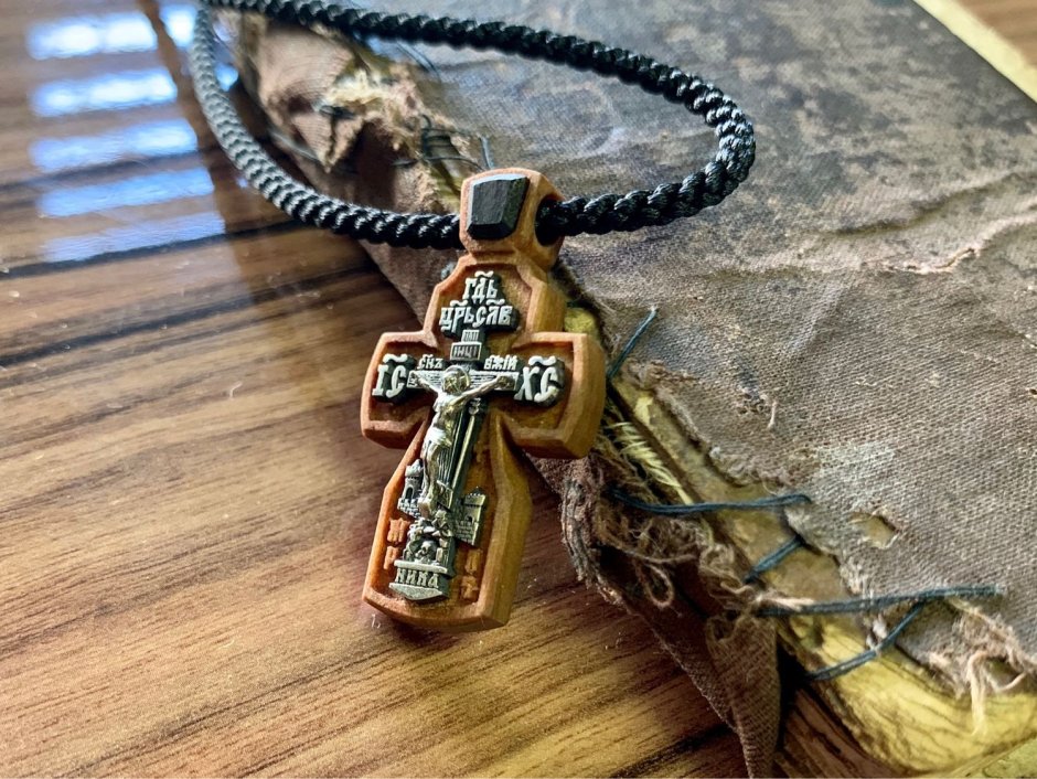 Настенный крест православный