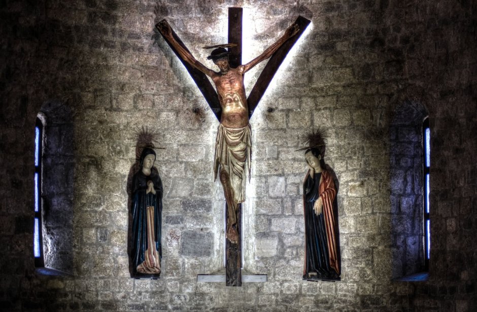 Католическое Распятие на кресте