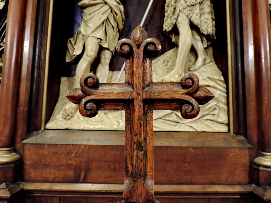 Крест Стелла деревянная